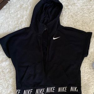 Woman’s Nike dry fit short sleeve zip up